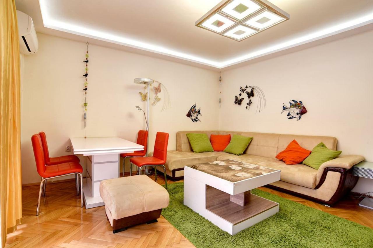 Spacious And Stylish Apartment In The Heart Of Sofia Plus Parking المظهر الخارجي الصورة